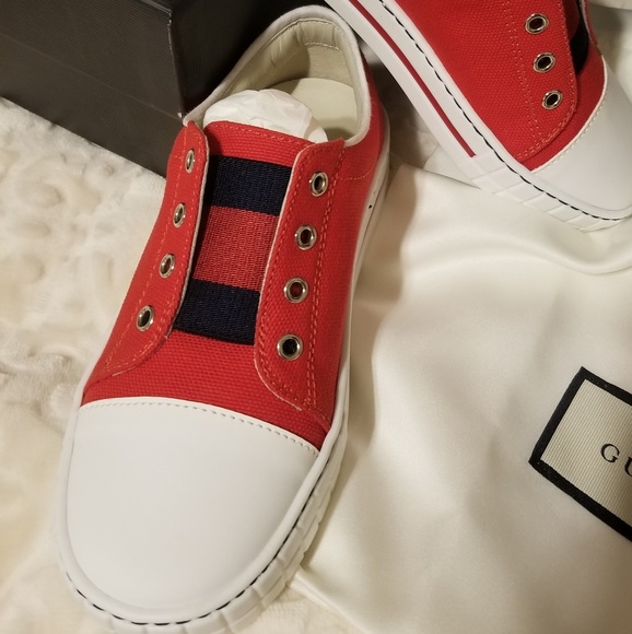 Authentic Gucci shoes - Picture 2 of 3